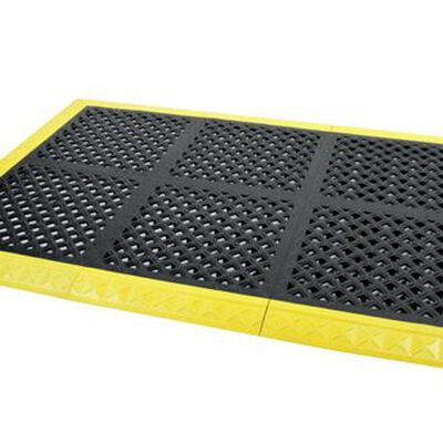 KIT DE TAPETE ERGO AM2BZ2 ANTIFATIGA MICROBIANO ZONA 2 DE PVC NEGRO 62 X 44 X 1 IN C/ESQUINEROS Y RAMPAS AMARILLOS P/DRENAJE