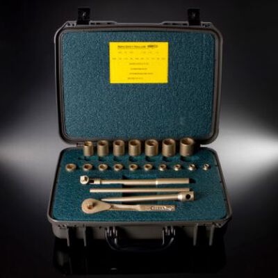 JUEGO DE DADOS Y MANERAL AMPCO ANTICHISPA RANGO DE 516 A 114 IN 21 PZAS