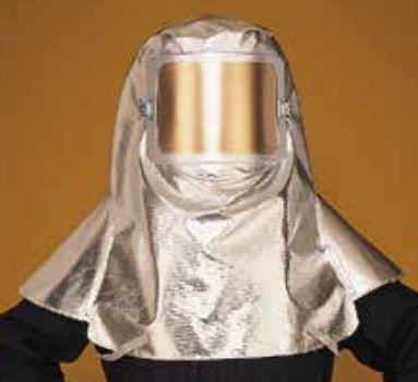 ESCAFANDRA LAKELAND DE APROXIMACION SERIE 700 ALUMINIZADO VISOR DORADO CESPACIO PARA EL RESPIRADOR DEL SCBA UNITALLA  image number null
