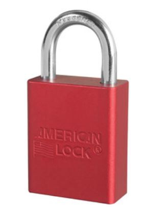 CANDADO MASTER LOCK DE ALUMINIO ANODIZADO ROJO 112 IN ANCHO CON ARCO DE 1 IN DE ALTO  image number null