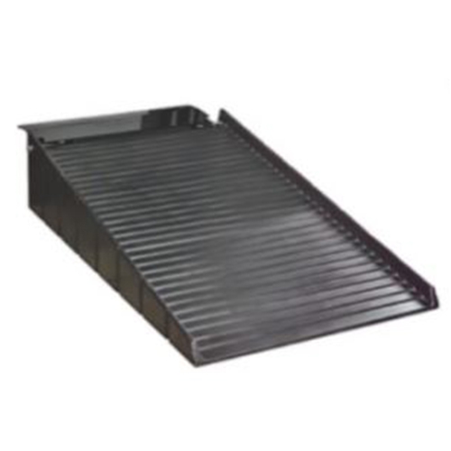 RAMPA DE CARGA DE POLIETILENO PIG PAK734 DE 8.75 A 10 IN H 700 LB CAPACIDAD DE CARGA  image number null