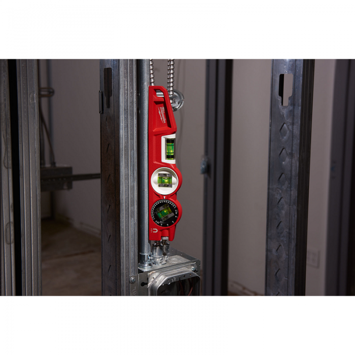 NIVEL MILWAUKEE 48225210 DE TORPEDO FUNDIDO DE 10IN CON BLOQUO VIAL DE 360GRADOS  image number null