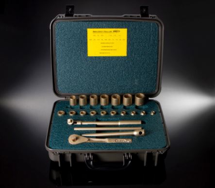 JUEGO DE DADOS Y MANERAL AMPCO ANTICHISPA RANGO DE 516 A 114 IN 21 PZAS  image number null