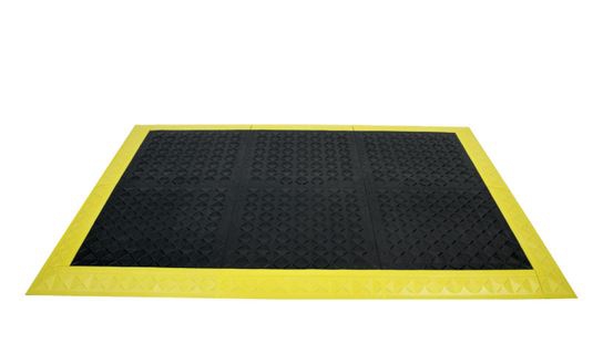 KIT DE TAPETE ERGO A1BZ2 ANTIFATIGA CERRADO ZONA 2 DE PVC NEGRO 62 X 44 X 1 IN C/ESQUINEROS Y RAMPAS AMARILLOS  image number null